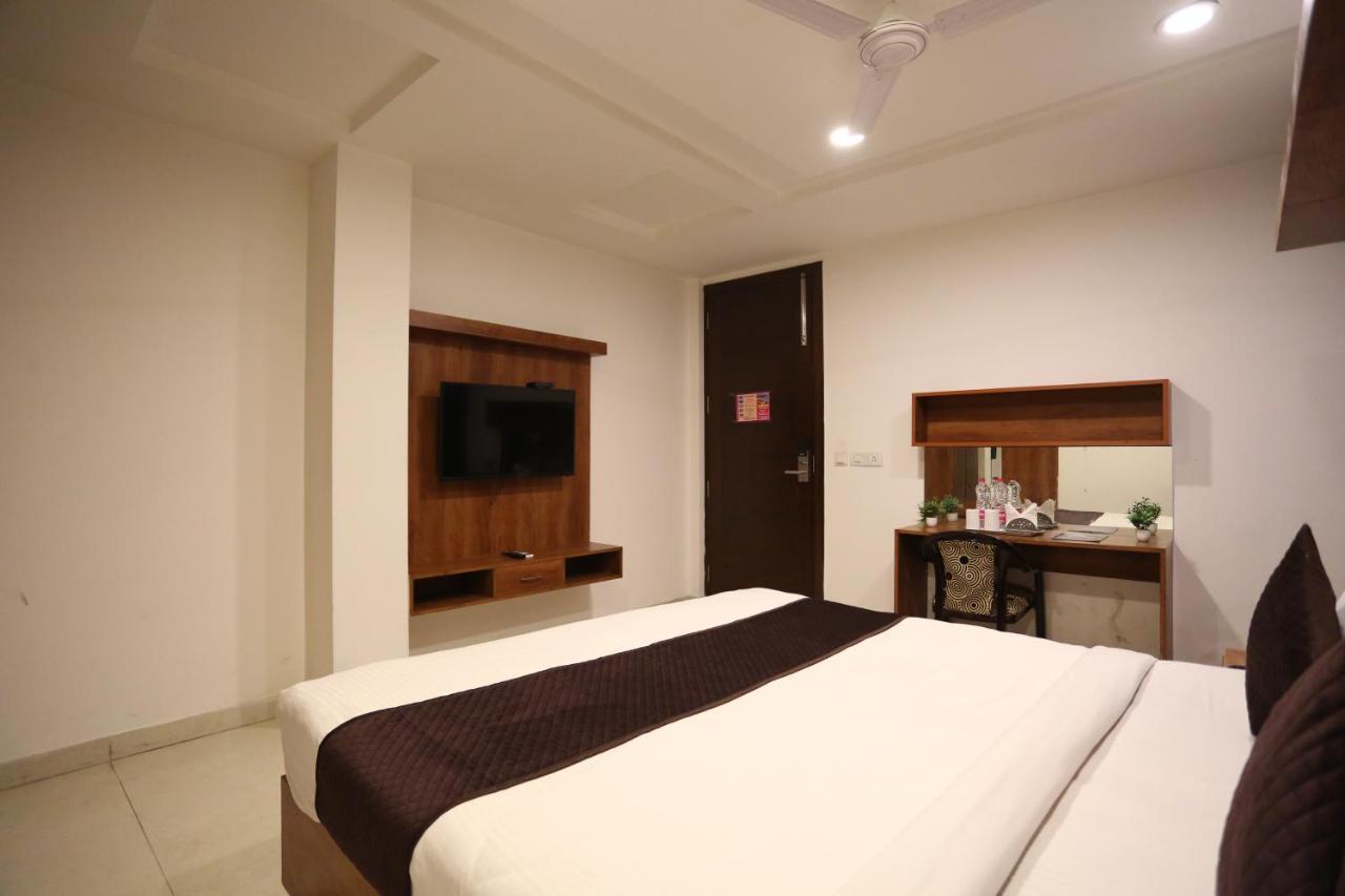 Hotel Sm Suits Near Delhi Airport-Unit By Grand Urban Luxury Nowe Delhi Zewnętrze zdjęcie