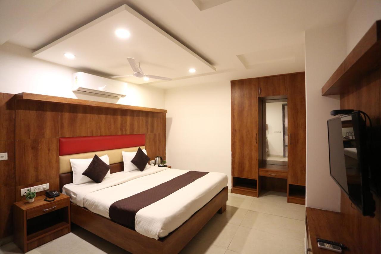 Hotel Sm Suits Near Delhi Airport-Unit By Grand Urban Luxury Nowe Delhi Zewnętrze zdjęcie
